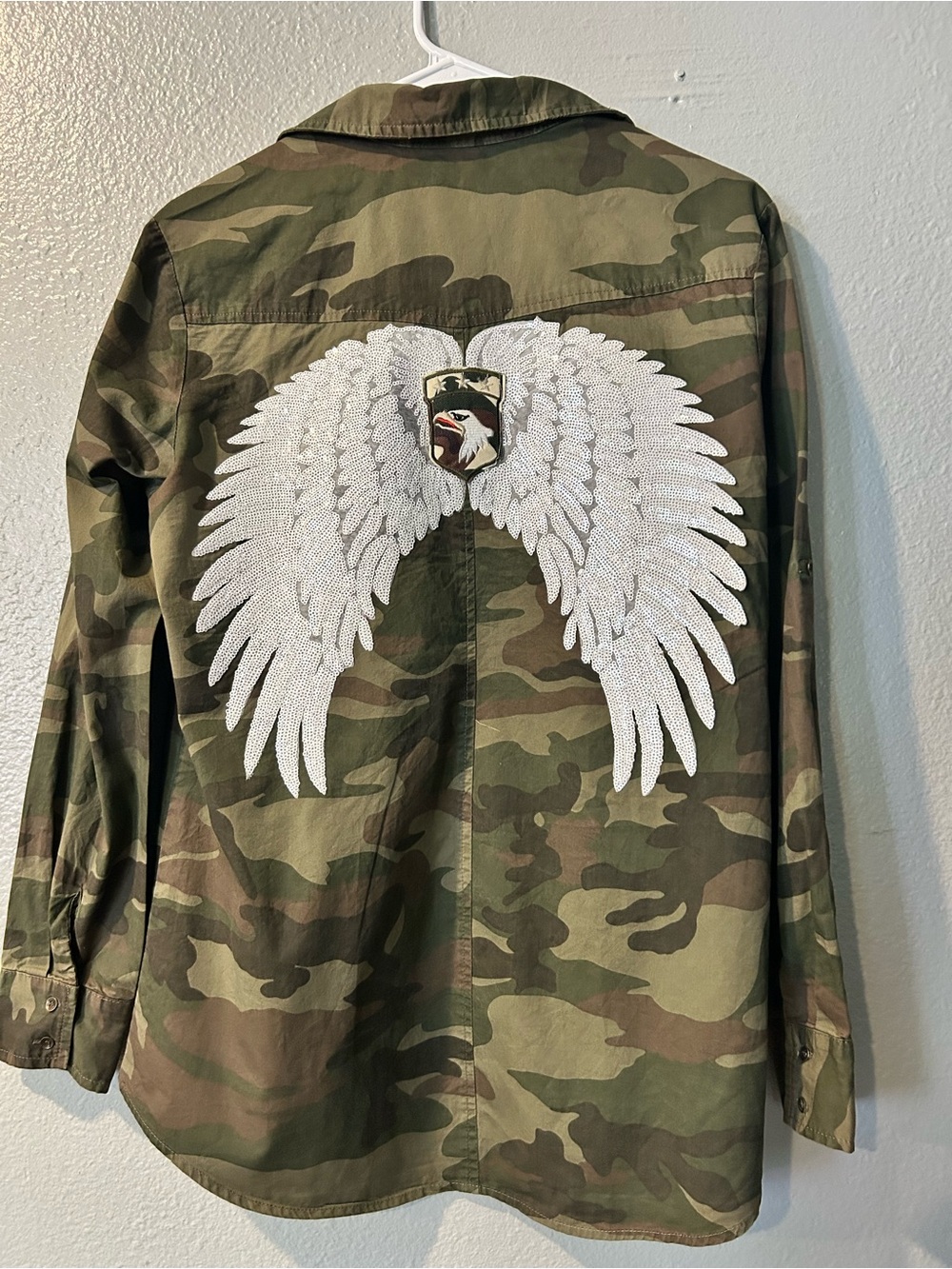 🔥 fun 2 fun Camo Sequin Angel Wings Utility Shacket Jacket - Size M